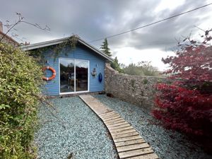 Photo 15- click for photo gallery